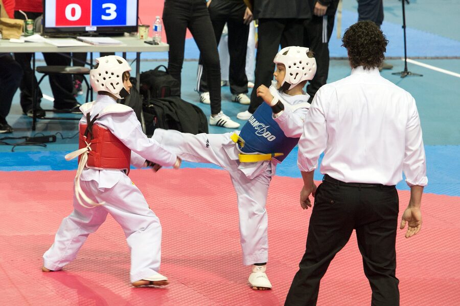 Élèves du Club de Taekwondo Pointe-Lévy en entraînement